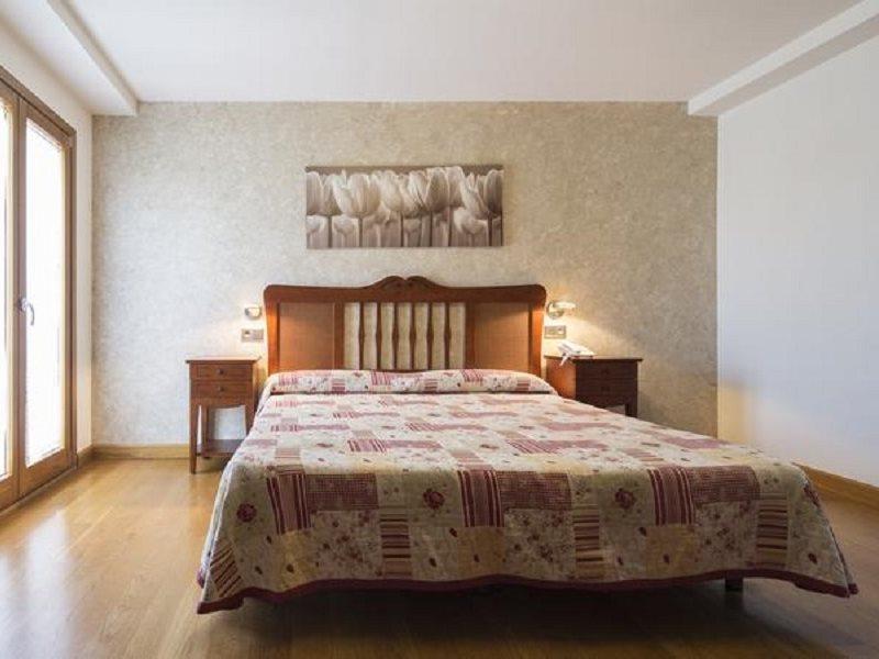 Hotel Casa Azcona Zizur Mayor Eksteriør billede