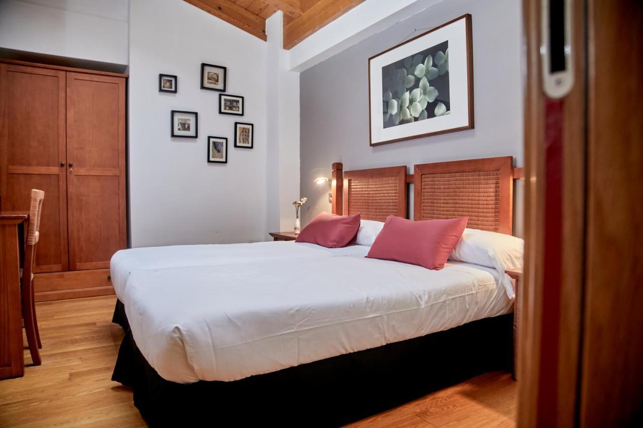 Hotel Casa Azcona Zizur Mayor Eksteriør billede