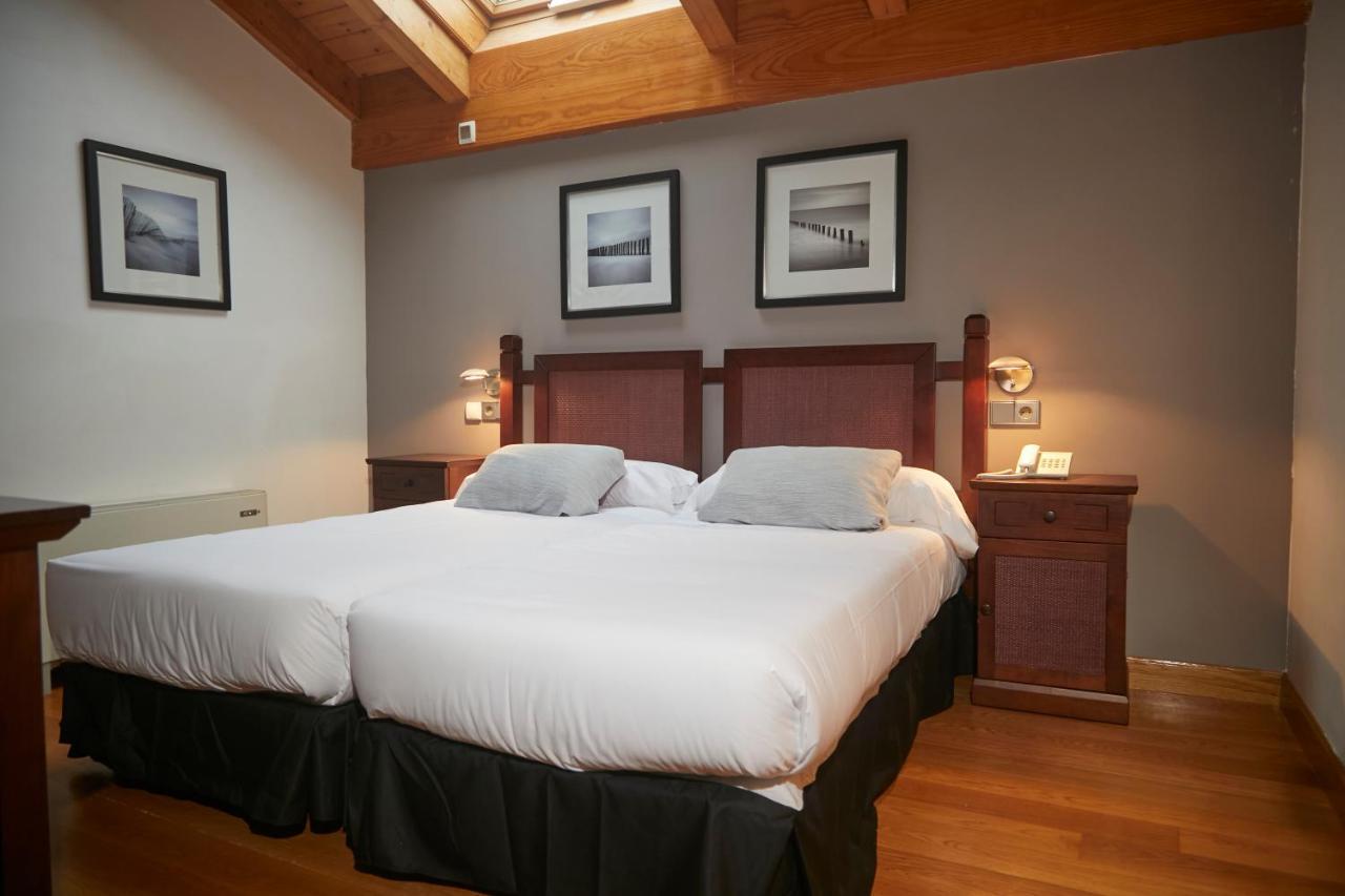 Hotel Casa Azcona Zizur Mayor Eksteriør billede