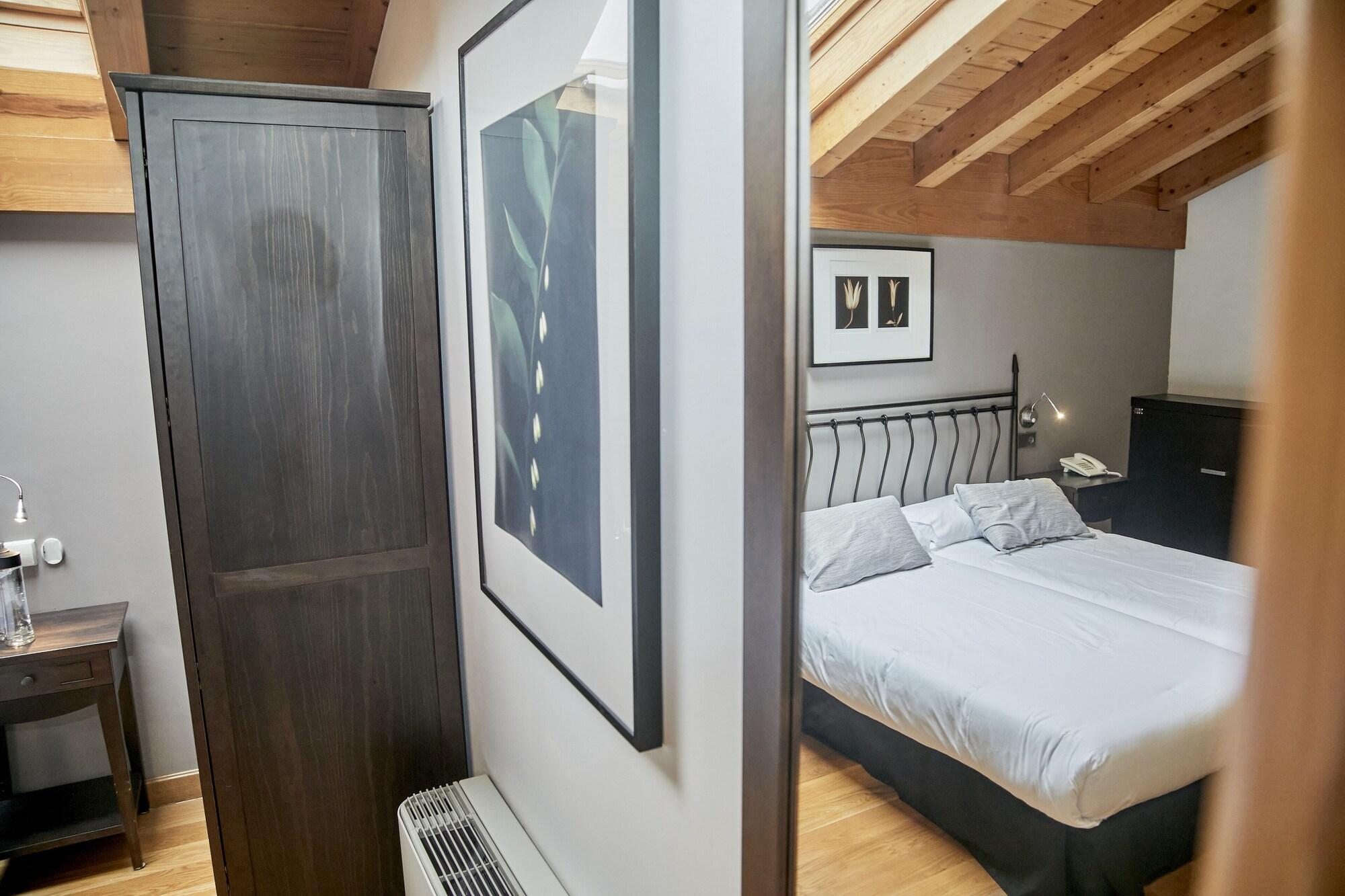 Hotel Casa Azcona Zizur Mayor Eksteriør billede
