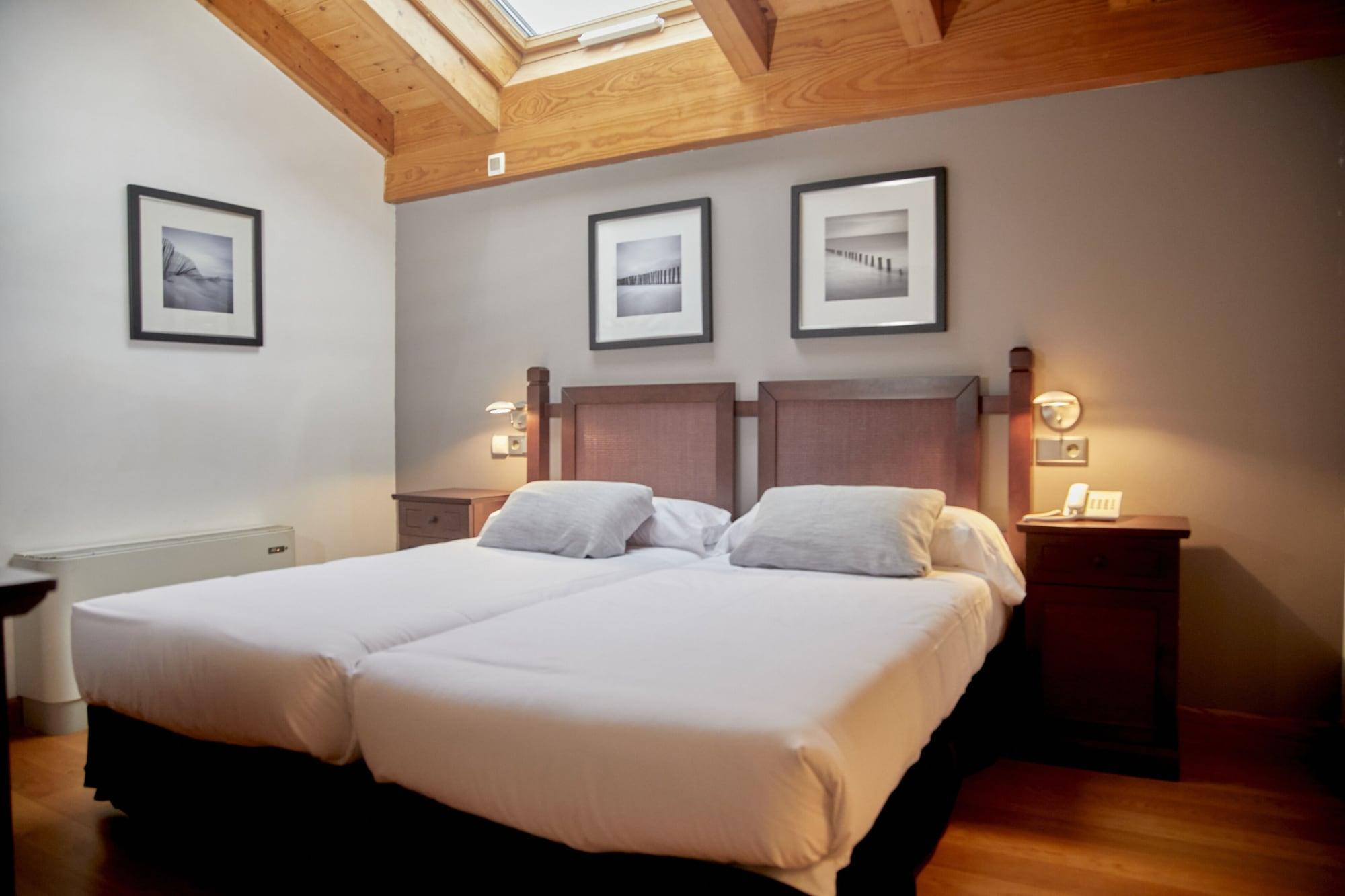Hotel Casa Azcona Zizur Mayor Eksteriør billede